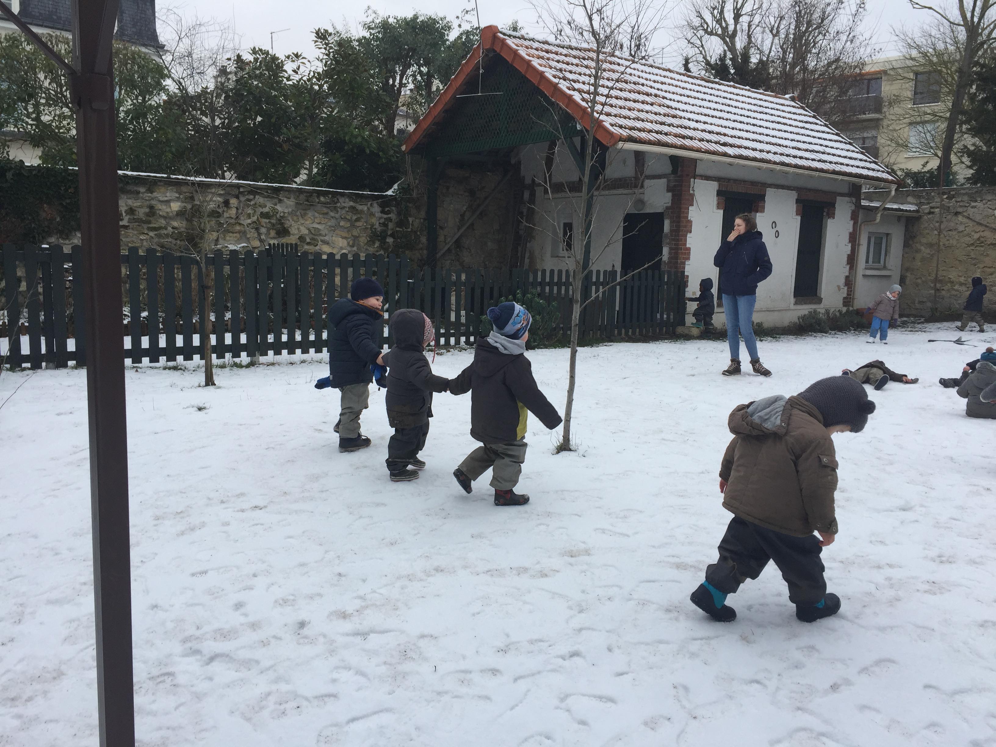 Crèche Chatou, Crèche associative Chatou, Crèche associative, Le Jardin des Petits soleils Photo Neige 04